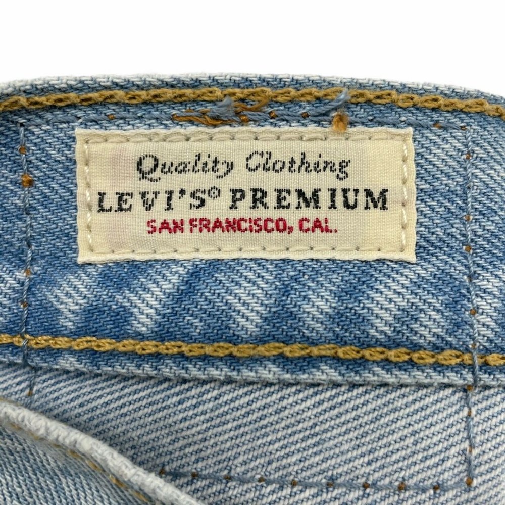 NEW Levi's 501 Women's Cut Off Hem Jean Shorts - Picture 7 of 9